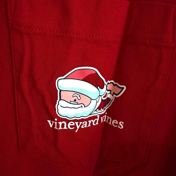 NWT Vineyard Vines Santa Whale Christmas Red Long Sleeve Graphic Pocket Tee - Picture 5 of 9